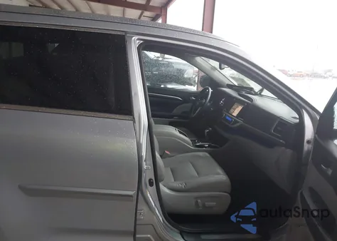 2015 Toyota Highlander Limited V6 z USA, uszkodzony, nr VIN 5TDDKRFH7FS180077